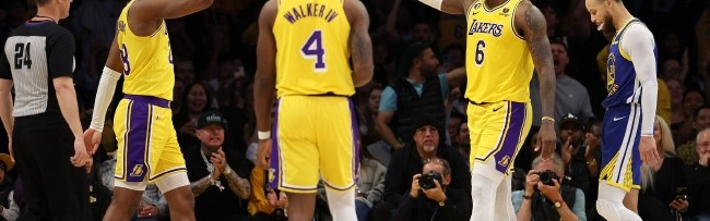  湖人险胜勇士，晋级总决赛在望  