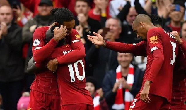  利物浦旧将传射建功，莱斯特城爆冷终结红军不败  