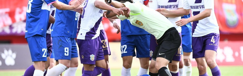  都灵德比爆发大规模冲突 警方介入调查暴力事件  