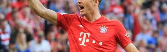  莱万多夫斯基蝉联德甲金靴三度获奖  