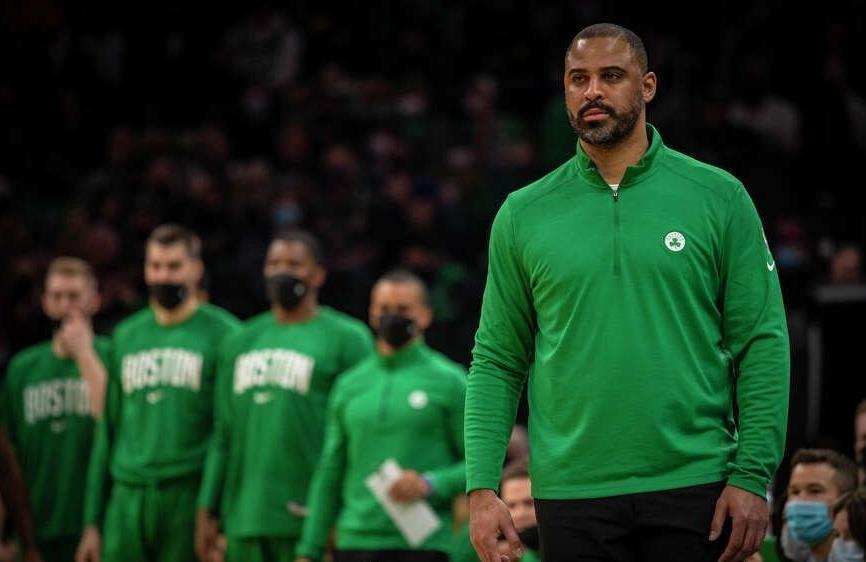  那不勒斯主帅下课，助教暂代帅位  