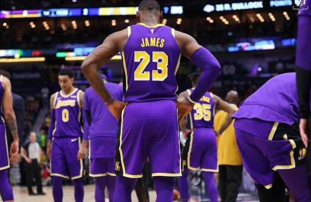  浓眉哥统治禁区湖人双杀灰熊强势冲击西部前四位置